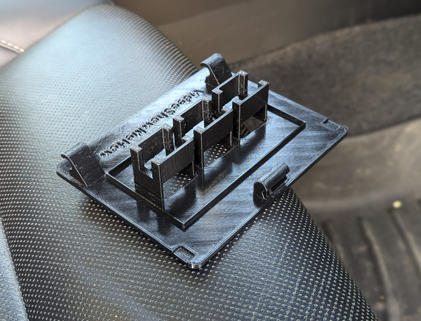 Isuzu D-MAX / Mazda BT50 (MY21+) Factory Switch Panel - 3 Hole