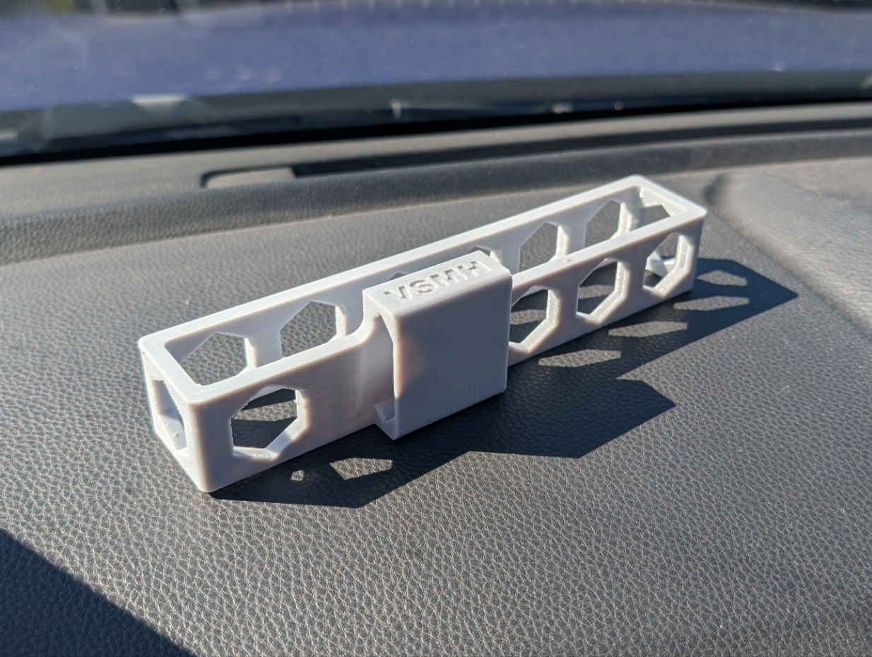 Handheld UHF Visor Mount