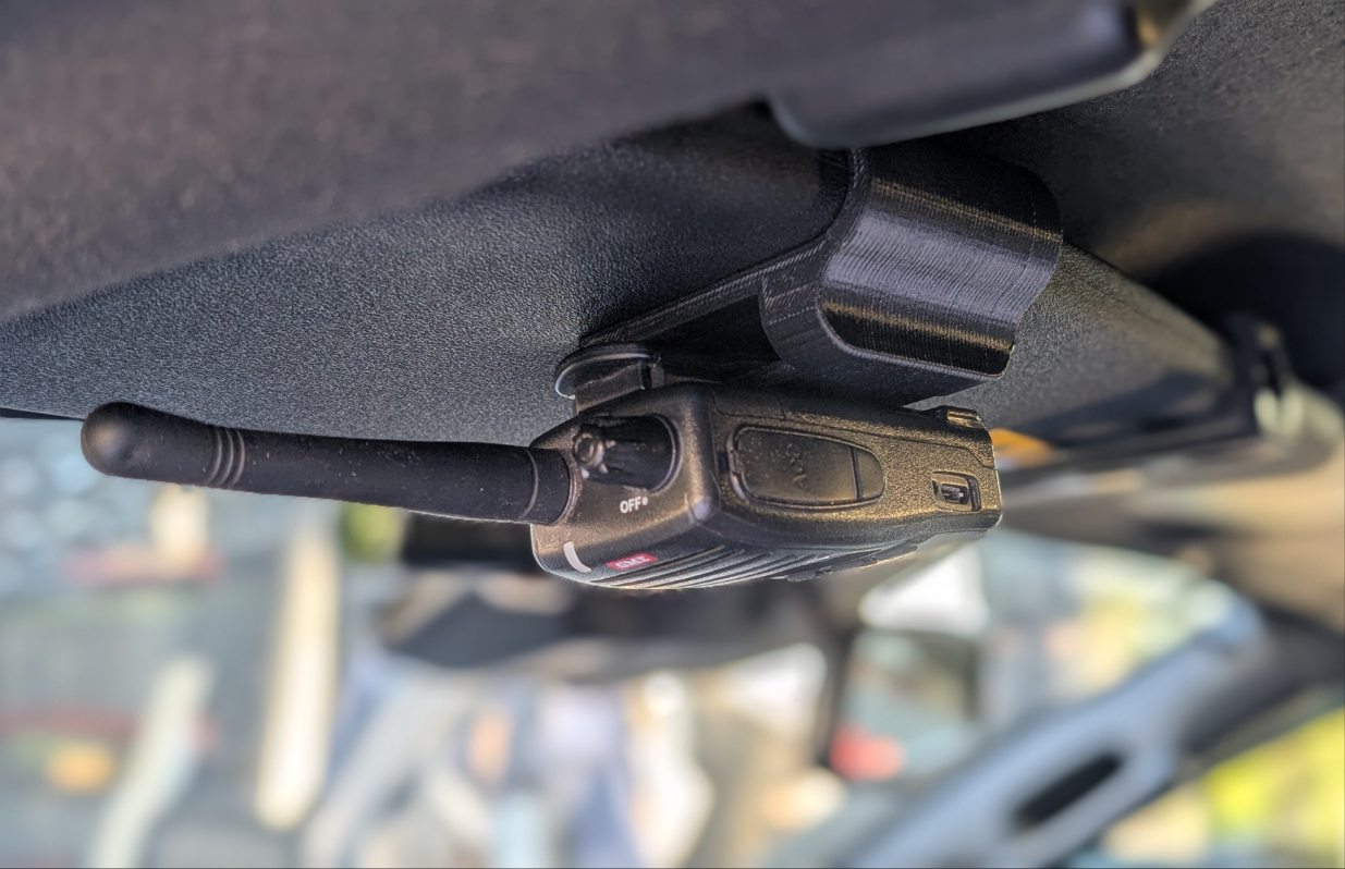 Handheld UHF Visor Clip Mount