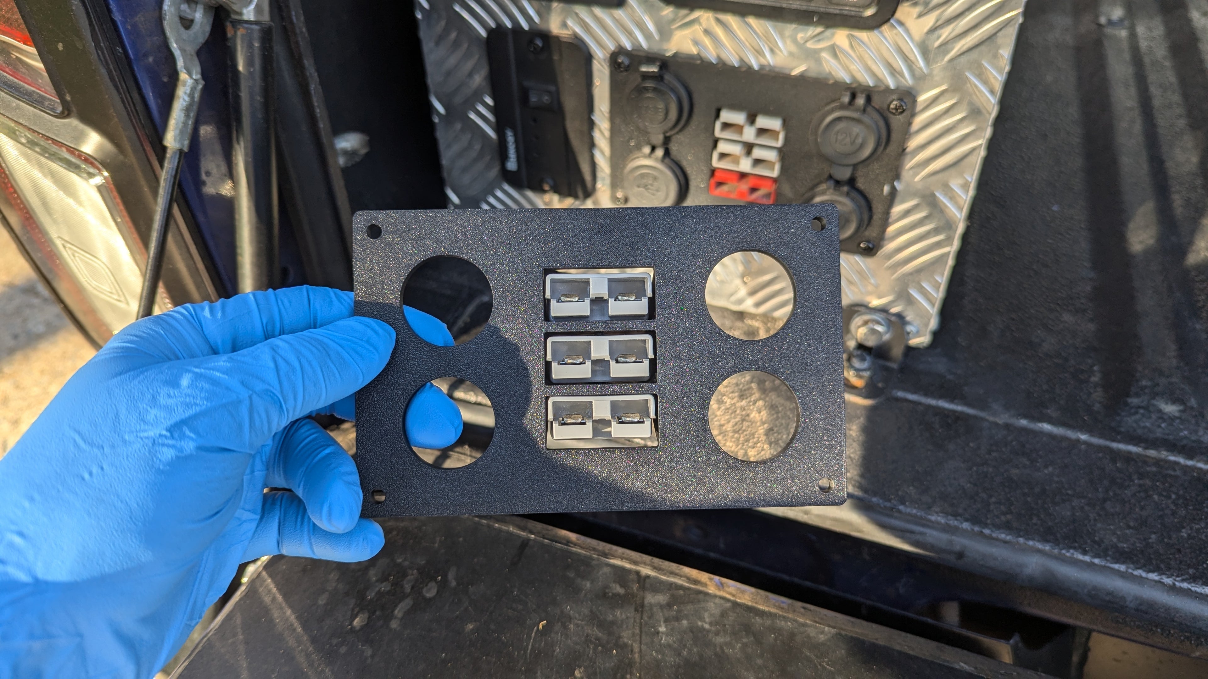 Flush Mount 12v 4x Socket 3x Anderson 50amp Plug Panel (Includes 3x Anderson style connectors)