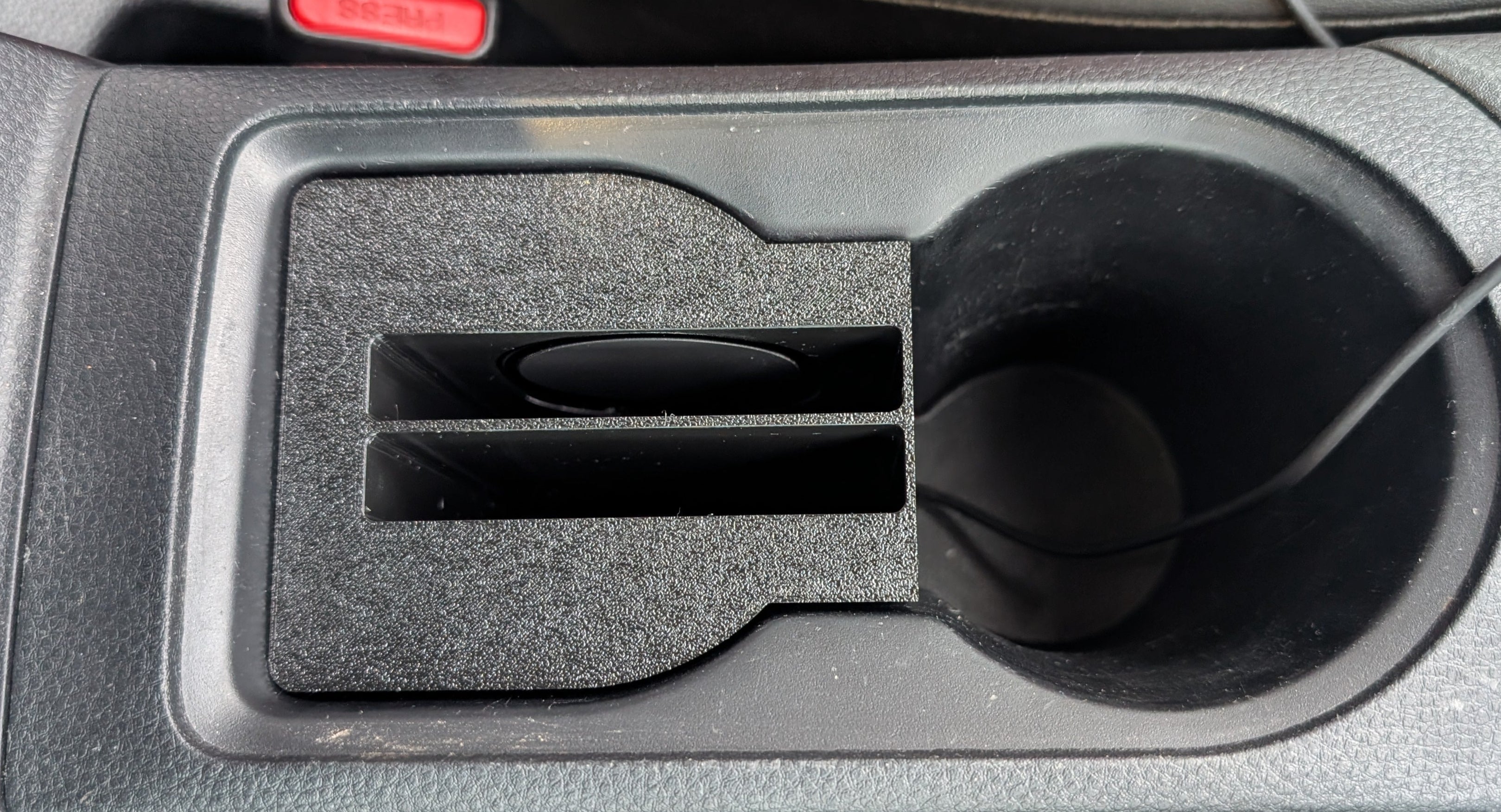 Isuzu D-MAX / Mazda BT50 (MY21+) Dual WIRELESS CHARGER PHONE HOLDER + 2x WIRELESS CHARGING Pucks