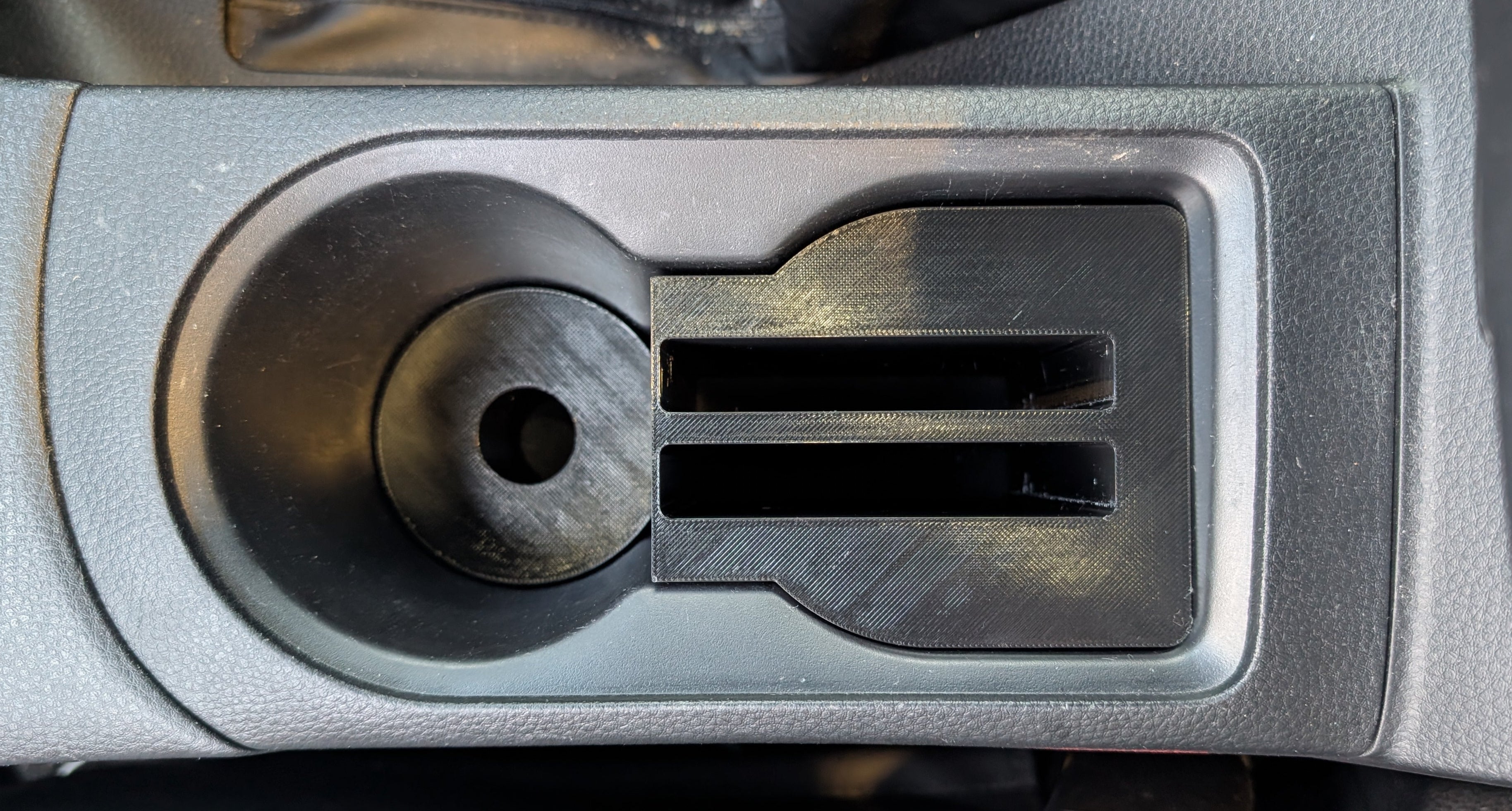 Isuzu D-MAX / Mazda BT50 (MY21+) Dual PHONE HOLDER with COMBO FRONT SPACER