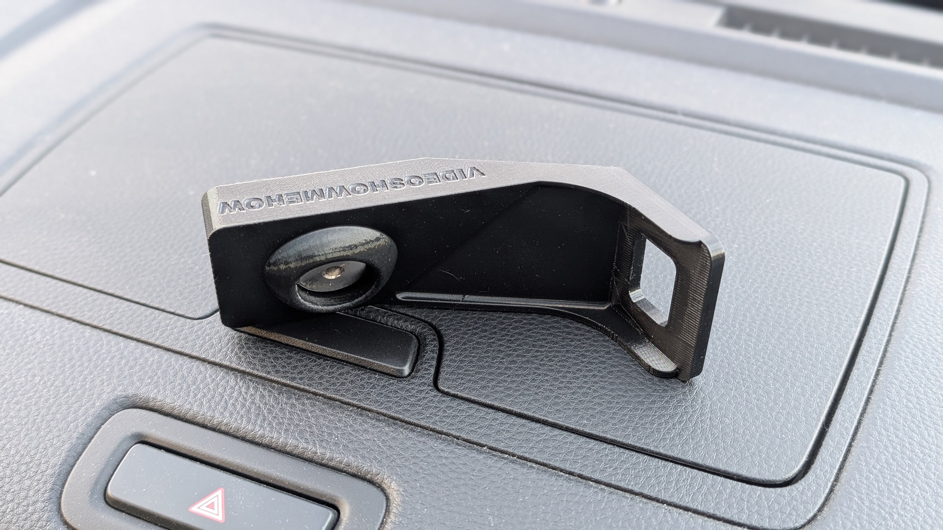 UHF Radio Mic Holder Pillar Bracket MAGNET Mount | Isuzu D-Max / MUX, Mazda BT50